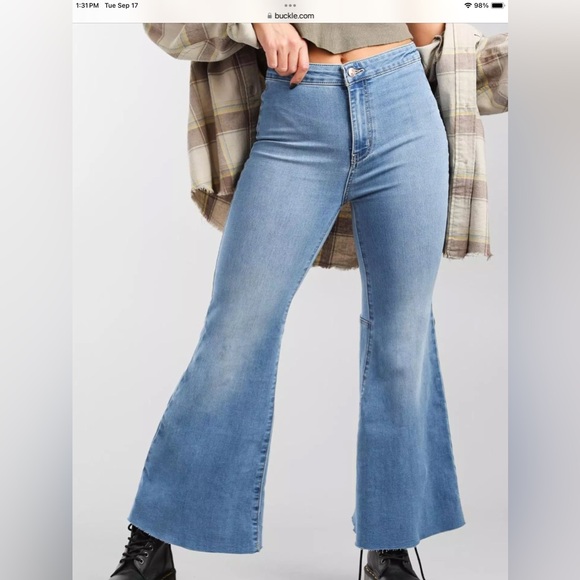 Free People Denim - Free People Youthquake Cropped Flare Stretch Jean Womens 24 High Rise Frayed Hem